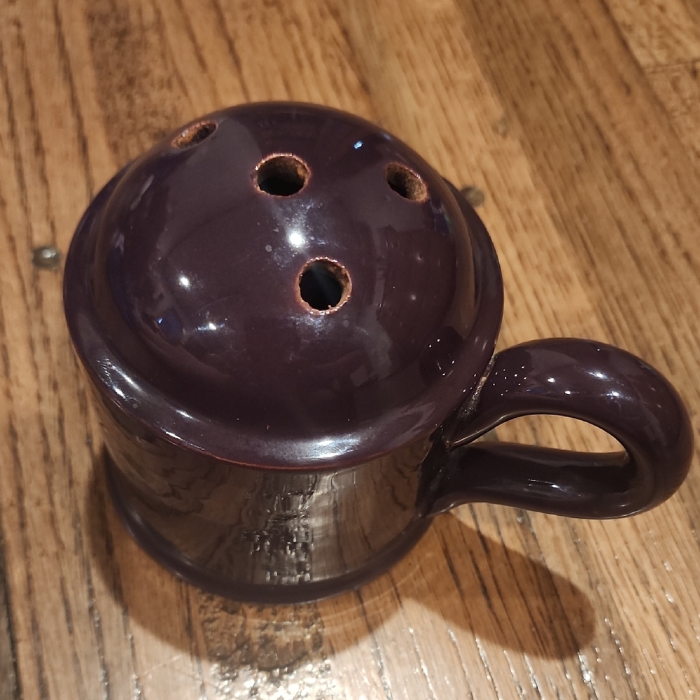 Glossy Plum Mamma Ro Ceramic Shaker with Handle Signed Made In Italy